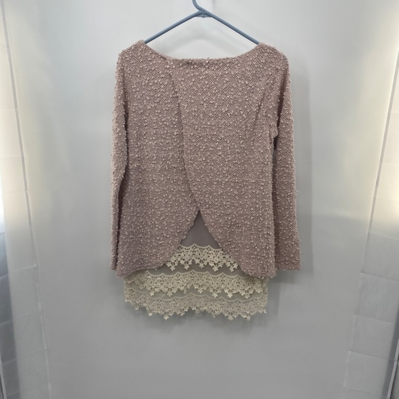 Altar’d State Blouse Size Small - Picture 4 of 10